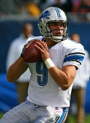 CHICAGO - OCTOBER 04: Matthew Stafford #9 of the Detroit Lions looks for a receiver against the Chicago Bears on October 4, 2009 at Soldier Field in Chicago, Illinois. The Bears defeated the Lions 48-24. (Photo by Jonathan Daniel/Getty Images)