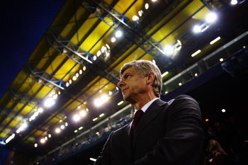 VILLARREAL, SPAIN - APRIL 07: Manager of Arsenal Arsene Wenger looks on during the UEFA Champions League quarter-final first leg match between Villarreal and Arsenal at the Madrigal Stadium on April 7, 2009 in Villarreal, Spain. (Photo by Jamie McDonald