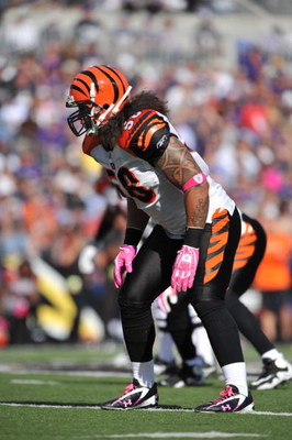 BALTIMORE - OCTOBER 11: Rey Maualuga #58 of the Cincinnati Bengals defends against the Baltimore Ravens at M&T Bank Stadium on October 11, 2009 in Baltimore, Maryland. The Bengals defeated the Ravens 17-14. (Photo by Larry French/Getty Images)