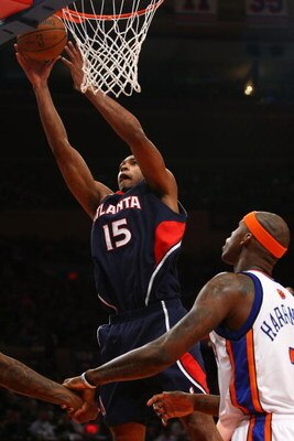 NEW YORK - MARCH 04: Al Horford #15 of the Atlanta Hawks drives to the basket against the New York Knicks at Madison Square Garden March 4, 2009 in New York City. NOTE TO USER: User expressly acknowledges and agrees that, by downloading and/or using this 
