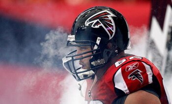 ATLANTA - SEPTEMBER 13:  Todd McClure #62 of the Atlanta Falcons enters the field to face the Miami Dolphins at Georgia Dome on September 13, 2009 in Atlanta, Georgia.  (Photo by Kevin C. Cox/Getty Images)