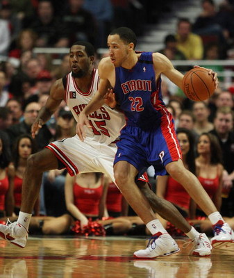 CHICAGO - MARCH 24: Tayshaun Price #22 of the Detroit Pistons moves against John Salmons #15 of the Chicago Bulls on March 24, 2009 at the United Center in Chicago, Illinois. The Bulls defeated the Pistons 99-91. NOTE TO USER: User expressly acknowledges