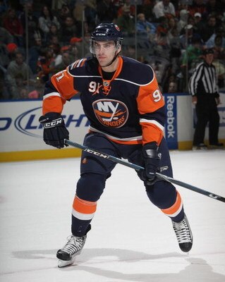 UNIONDALE, NY - OCTOBER 12: John Tavares #91 of the New York Islanders skates against the Los Angeles Kings at the Nassau Coliseum on October 12, 2009 in Uniondale, New York. (Photo by Bruce Bennett/Getty Images)