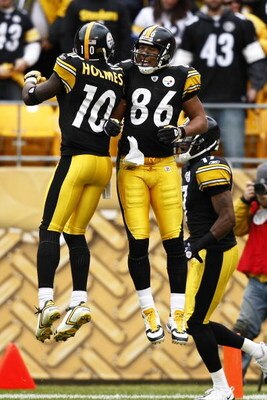 PITTSBURGH, PA - OCTOBER 18: Hines Ward #86 of the Pittsburgh Steelers celebrates with Santonio Holmes #10 after a first half touchdown against the Cleveland Browns at Heinz Field on October 18, 2009 in Pittsburgh, Pennsylvania. (Photo by Joe Robbins/Gett