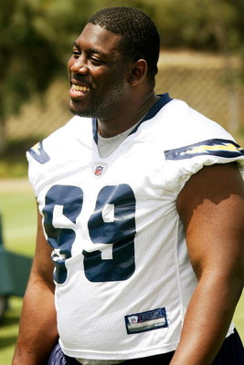 SAN DIEGO - MAY 03: Center Tyronne Green #69 of the San Diego Chargers smiles while watching practice drills during Chargers minicamp at the team's training facility on May 3, 2009 in San Diego, California. (Photo by Kevin Terrell/Getty Images)