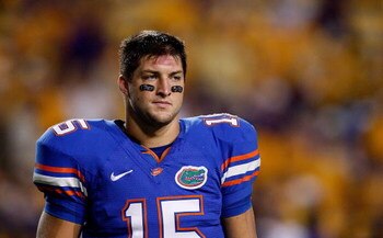 BATON ROUGE, LA - OCTOBER 10:  Quarterback Tim Tebow #15 of the Florida Gators against the Louisiana State University Tigers at Tiger Stadium on October 10, 2009 in Baton Rouge, Louisiana.  (Photo by Kevin C. Cox/Getty Images)