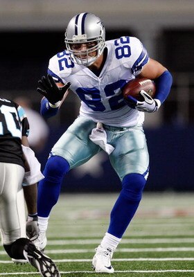 ARLINGTON, TX - SEPTEMBER 28:  Tight end Jason Witten #82 of the Dallas Cowboys at Cowboys Stadium on September 28, 2009 in Arlington, Texas.  (Photo by Ronald Martinez/Getty Images)
