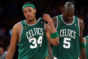 LOS ANGELES, CA - JUNE 15:  Paul Pierce #34 and Kevin Garnett #5 of the Boston Celtics react late in the fourth quarter while taking on the Los Angeles Lakers in Game Five of the 2008 NBA Finals on June 15, 2008 at Staples Center in Los Angeles, Californi