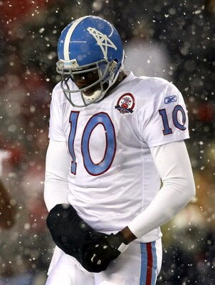 FOXBORO - OCTOBER 18:  Vince Young #10 of the Tennessee Titans  leaves the field in the fourth quarter during a game against the New England Patriots converse at Gillette Stadium on October 18, 2009 in Foxboro, Massachusetts. The Patriots won 59-0. (Photo