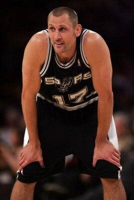 LOS ANGELES, CA - MAY 29:  Brent Barry #17 of the San Antonio Spurs looks on while taking on the Los Angeles Lakers in Game Five of the Western Conference Finals during the 2008 NBA Playoffs on May 29, 2008 at Staples Center in Los Angeles, California.  N