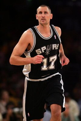 LOS ANGELES, CA - MAY 29:  Brent Barry #17 of the San Antonio Spurs looks on while taking on the Los Angeles Lakers in Game Five of the Western Conference Finals during the 2008 NBA Playoffs on May 29, 2008 at Staples Center in Los Angeles, California.  N