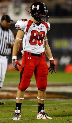 ORLANDO, FL - JANUARY 04:  Defensive end Craig Roh #88 looks on during the All America Under Armour Football Game at the Florida Citrus Bowl on January 4, 2009 in Orlando, Florida.  (Photo by J. Meric/Getty Images)