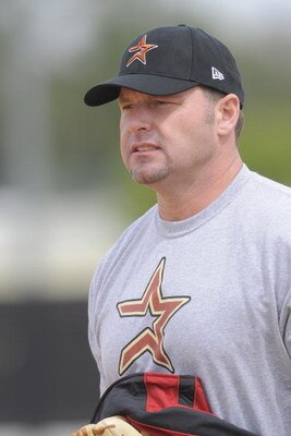 KISSIMMEE, FL - FEBRUARY 27: Roger Clemens warms up prior to throwing batting practice to the minor leaguers at Houston Astros Spring Training at Osceola County Stadium on February 27, 2008 in Kissimmee, Florida. The U.S. House Oversight and Government Re