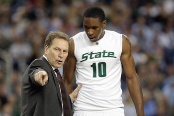 DETROIT - DECEMBER 03:  Delvon Roe #10 of the Michigan State Spartans listens to head coach Tom Izzo during the game against the North Carolina Tar Heels on December 3, 2008 at Ford Field in Detroit, Michigan.  (Photo by Andy Lyons/Getty Images)