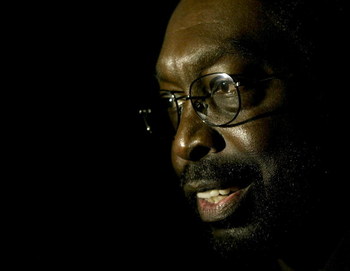 NEW YORK - JUNE 21: Former NBA star Earl 'The Pearl' Monroe attends Saint Vincent's Midtown Hospital spring gala on June 21, 2004 at the Marriott Marquis, in New York City. (Photo by Paul Hawthorne/Getty Images)