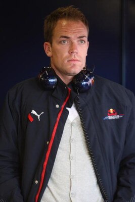 BARCELONA, SPAIN - NOVEMBER 14:   Robert Doornbos of the Nederlands and team Red Bull in the pits during Formua One Testing at the Circuit de Catalunya, on November 14, 2007 in Barcelona, Spain.  (Photo by Mark Thompson/Getty Images)