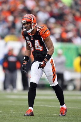 CINCINNATI - DECEMBER 14:  T.J. Houshmandzadeh #84 of the Cincinnati Bengals gets ready on the field during the NFL game against the Washington Redskins on December 14, 2008 at Paul Brown Stadium in Cincinnati, Ohio. The Bengals won 20-13. (Photo by Andy 
