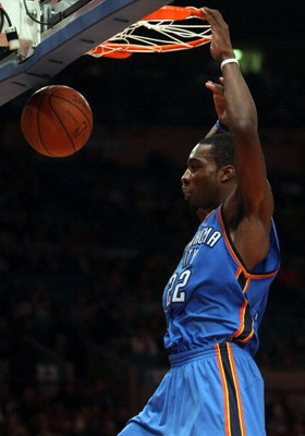 NEW YORK - NOVEMBER 14: Jeff Green #22 of the Oklahoma City Thunder dunks the ball against the New York Knicks on November 14, 2008 at Madison Square Garden in New York City, New York. NOTE TO USER: User expressly acknowledges and agrees that, by download