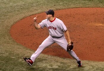 ST PETERSBURG, FL - OCTOBER 18:  Relief pitcher Jonathan Papelbon #58 of the Boston Red Sox celebrates after defeating the Tampa Bay Rays in game six of the American League Championship Series during the 2008 MLB playoffs on October 18, 2008 at Tropicana 