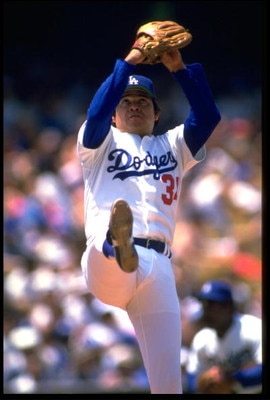 FERNANDO VALENZUELA PITCHES FOR THE LOS ANGELES DODGERS DURING THEIR GAME AGAINST THE HOUSTON ASTROS AT DODGER STADIUM IN LOS ANGELES, CALIFORNIA. MANDATORY CREDIT: MIKE POWELL/ALLSPORT