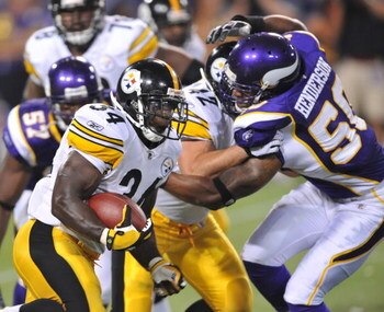MINNEAPOLIS - AUGUST 23:  Rashard Mendenhall #34 of the  Pittsburgh Steelers carries the ball during a preseason NFL game against the Minnesota Vikings at the Hubert H. Humphrey Metrodome  August 23, 2008 in Minneapolis, Minnesota.  (Photo by Tom Dahlin/G