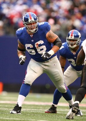 EAST RUTHERFORD, NJ - NOVEMBER 16:  David Diehl #66 of the New York Giants in action against the Baltimore Ravens during their game on November 16, 2008 at Giants Stadium in East Rutherford, New Jersey.  (Photo by Al Bello/Getty Images)