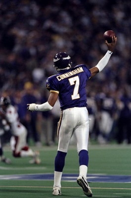 17 Jan 1999:  Randall Cunningham #7 of the Minnesota Vikings throws during the NFC Championship Game against the Atlanta Falcons at the H. H. H. Metrodome in Minneapolis, Minnesota. The Falcons defeated the Vikings 30-27. Mandatory Credit: Matthew Stockma