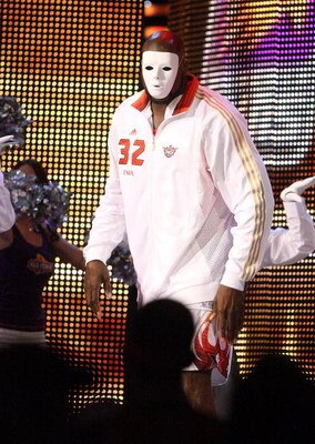 PHOENIX - FEBRUARY 15:  Shaquille O'Neal of the Western Conference team dances during the 58th NBA All-Star Game, part of 2009 NBA All-Star Weekend at US Airways Center on February 15, 2009 in Phoenix, Arizona.  (Photo by Jason Merritt/Getty Images)