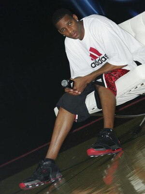 HONG KONG, CHINA - AUGUST 31:  NBA player Tracy McGrady of the Houston Rockets attends a ceremony to launch an Adidas shoe at his second visit to Hong Kong on August 31, 2006 in Hong Kong, China.  (Photo by MN Chan/Getty Images)