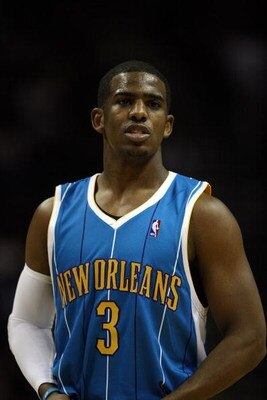 SAN ANTONIO - JANUARY 31:  Chris Paul #3 of the New Orleans Hornets during play against the San Antonio Spurs on January 31, 2009 at AT&T Center in San Antonio, Texas.  NOTE TO USER: User expressly acknowledges and agrees that, by downloading and/or using