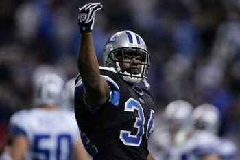DETROIT - DECEMBER 09:  Kevin Jones #34 of the Detroit Lions celebrates scoring a touchdown against the Dallas Cowboys on December 9, 2007 at Ford Field in Detroit, Michigan.  (Photo by Chris McGrath/Getty Images)