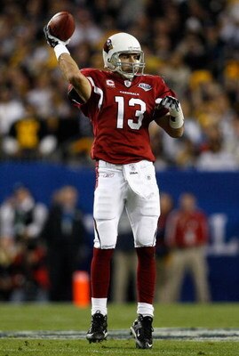 TAMPA, FL - FEBRUARY 01:  Kurt Warner #13 of the Arizona Cardinals passes against the Pittsburgh Steelers during Super Bowl XLIII on February 1, 2009 at Raymond James Stadium in Tampa, Florida.  (Photo by Chris Graythen/Getty Images)