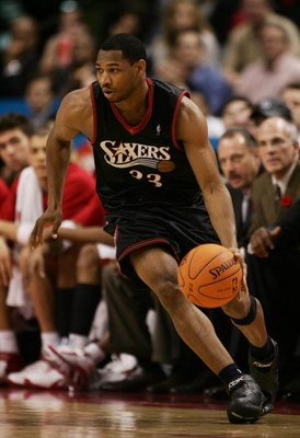 TORONTO - NOVEMBER 8: Willie Green #33 of the Philadelphia 76ers moves the ball during the game against the Toronto Raptors on November 8, 2006 at the Air Canada Centre in Toronto, Canada. The Raptors defeated the Sixers 106-104. NOTE TO USER: User expre