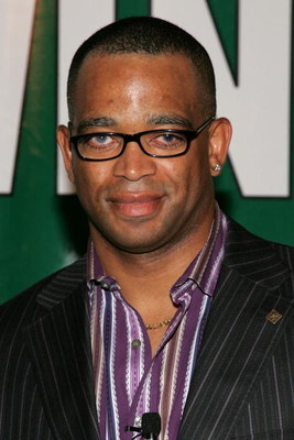 NEW YORK - AUGUST 23: Stuart Scott of ESPN arrives at the premiere of Walt Disney Pictures 'Invincible' at the Ziegfeld Theatre on August 23, 2006 in New York City. (Photo by Bryan Bedder/Getty Images)