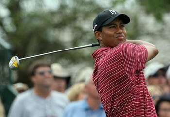 ORLANDO, FL - MARCH 29:  Tiger Woods watches his tee shot on the first hole during the final round of the Arnold Palmer Invitational at the Bay Hill Club & Lodge on March 29, 2009 in Orlando, Florida.  (Photo by David Cannon/Getty Images)