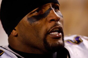 PITTSBURGH - JANUARY 18:  Ray Lewis #52 of the Baltimore Ravens reacts against the Pittsburgh Steelers during the AFC Championship game on January 18, 2009 at Heinz Field in Pittsburgh, Pennsylvania.  (Photo by Streeter Lecka/Getty Images)