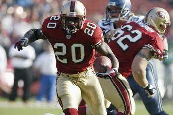 SAN FRANCISCO - DECEMBER 1:  Garrisson Hearst #20 of the San Francisco 49ers runs against the Seattle Seahawks during an NFL game at 3 ComPark on December 1, 2002 in San Francisco, California.  (Photo by Jed Jacobsohn/Getty Images) 
