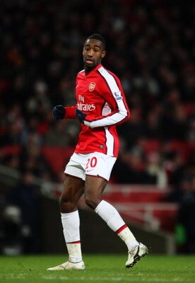 LONDON - JANUARY 03: Johan Djourou of Arsenal during the the FA Cup Sponsored by E.on Third Round match between Arsenal and Plymouth Argyle at Emirates Stadium on January 3, 2009 in London, England.  (Photo by Mark Thompson/Getty Images)