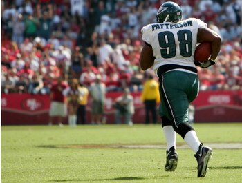 SAN FRANCISCO - SEPTEMBER 24:  Mike Patterson #98 of the Philadelphia Eagles returns a fumble for a 98 yard touchdown against the San Francisco 49ers during an NFL game at Monster Park on September 24, 2006 in San Francisco, California.  (Photo by Jed Jac