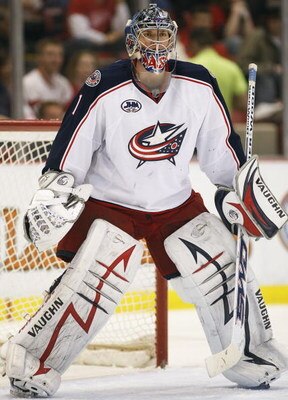 DETROIT, MI - MARCH 7:  Steve Mason #1 of the Columbus Blue Jackets keeps an eye on the play in a game against the Detroit Red Wings on March 7, 2009 at Joe Louis Arena in Detroit, Michigan. The Blue Jackets defeated the Red Wings 8-2 on the strength of a