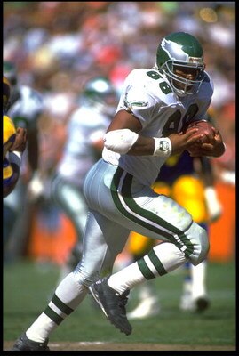23 SEP 1990:  PHILADELPHIA EAGLES TIGHT-END KEITH JACKSON RUNS DOWNFIELD AFTER MAKING CATCH DURING THE EAGLES 27-21 VICTORY OVER THE LOS ANGELES RAMS AT ANAHEIM STADIUM IN ANAHEIM, CALIFORNIA