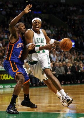 BOSTON - NOVEMBER 18:  Paul Pierce #34 of the Boston Celtics makes his way around Jamal Crawford #11 of the New York Knicks on November 18,  2008 at TD Banknorth Garden in Boston, Massachusetts. NOTE TO USER: User expressly acknowledges and agrees that, b