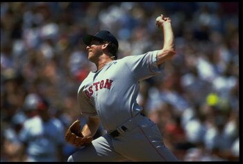 7 Jul 1993: FRANK VIOLA, OF THE BOSTON RED SOX IN MID-DELIVERY AGAINST THE CALIFORNIA ANGELS AT ANAHEIM STADIUM IN ANAHEIM, CALIFORNIA.