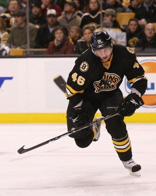 BOSTON - MARCH 31: David Krejci #46 of the Boston Bruins skates against the Tampa Bay Lightning on March 31, 2009 at the TD Banknorth Garden in Boston. (Photo by Bruce Bennett/Getty Images)