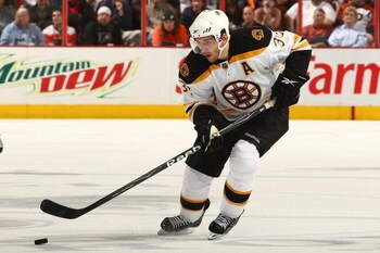 PHILADELPHIA - MARCH 29: Patrice Bergeron #37of the Boston Bruins skates against the Philadelphia Flyers at the Wachovia Center on March 29, 2009 in Philadelphia, Pennsylvania.  (Photo by Chris McGrath/Getty Images)