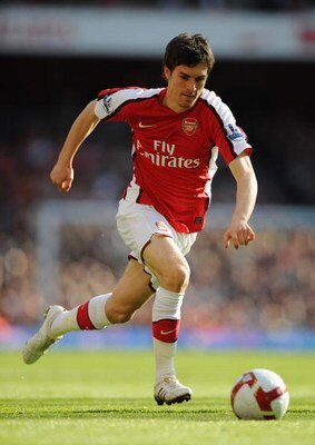 LONDON - APRIL 04:  Aaron Ramsey of Arsenal in action during the Barclays Premier League match between Arsenal and Manchester City at Emirates Stadium on April 4, 2009 in London, England.  (Photo by Shaun Botterill/Getty Images)