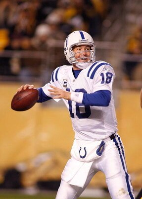 PITTSBURGH - NOVEMBER 09:  Peyton Manning #18 of the Indianapolis Colts readies to pass against the Pittsburgh Steelers on November 9, 2008 at Heinz Field in Pittsburgh, Pennsylvania. The Colts won24-20.  (Photo by Rick Stewart/Getty Images)
