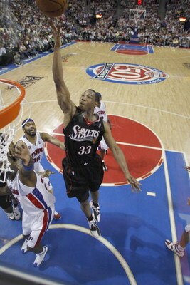 AUBURN HILLS, MI - APRIL 20:  Willie Green #33 of the Philadelphia 76ers lays up a shot against the Detroit Pistons in Game One of the Eastern Conference Quarterfinals during the 2008 NBA Playoffs at the Palace of Auburn Hills on April 20, 2008 in Auburn 