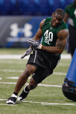 INDIANAPOLIS, IN - FEBRUARY 23: Defensive lineman Brian Orakpo of Texas-Austin runs during the NFL Scouting Combine presented by Under Armour at Lucas Oil Stadium on February 23, 2009 in Indianapolis, Indiana. (Photo by Scott Boehm/Getty Images)