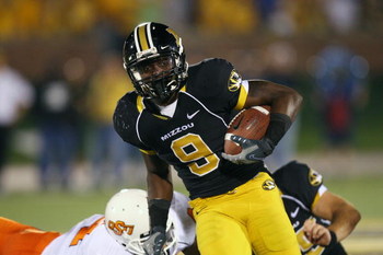 COLUMBIA, MO - OCTOBER 11: Jeremy Maclin #9 of the Missouri Tigers runs for yardage against the Oklahoma State Cowboys on October 11, 2008 at Memorial Stadium in Columbia, Missouri. (Photo by G. Newman Lowrance/Getty Images)